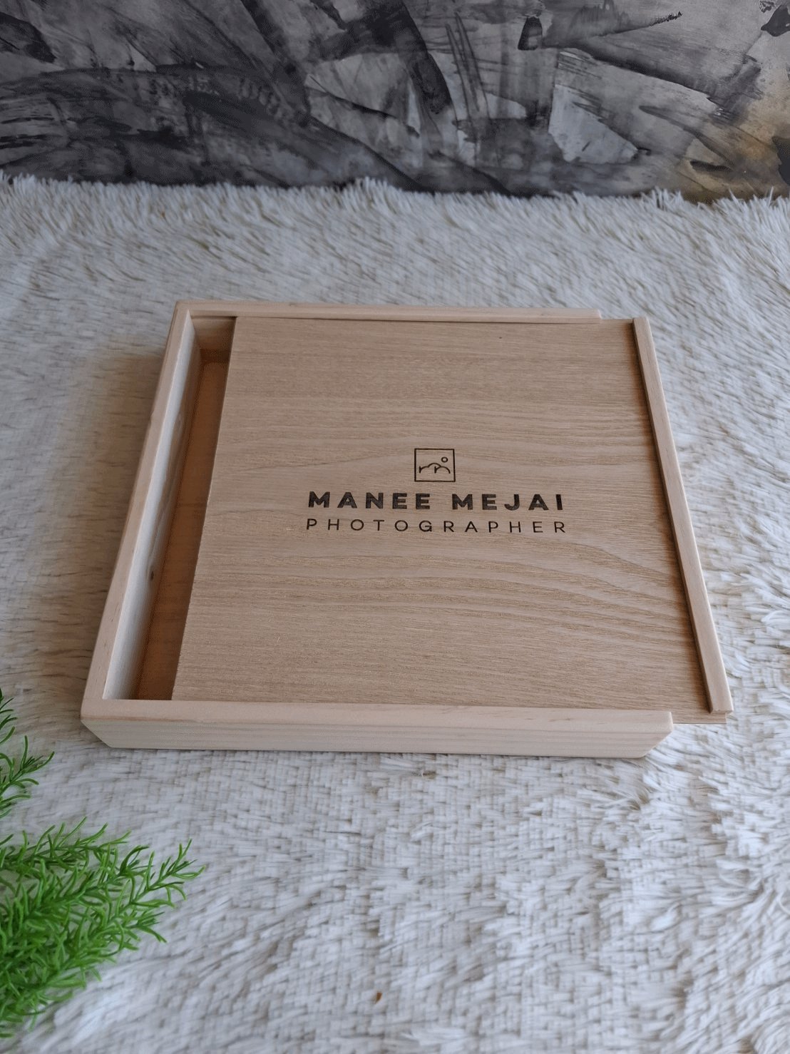 กล่องไม้ฝาสไลด์