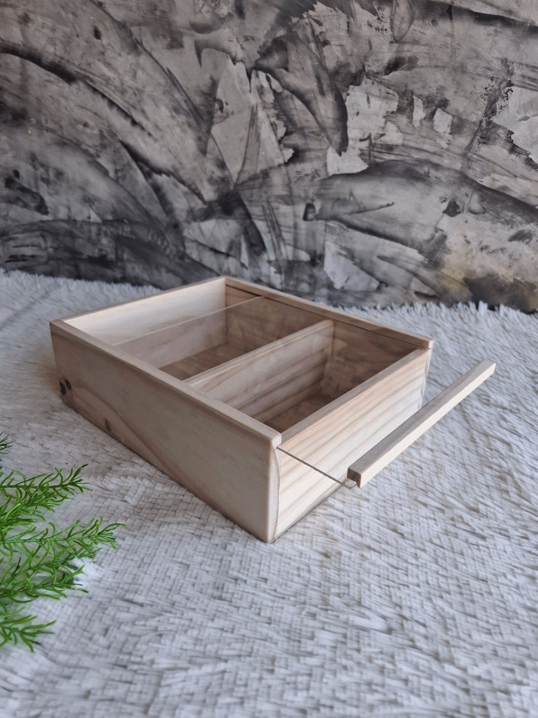 กล่องไม้สนฝาสไลด์อะครีลิค 