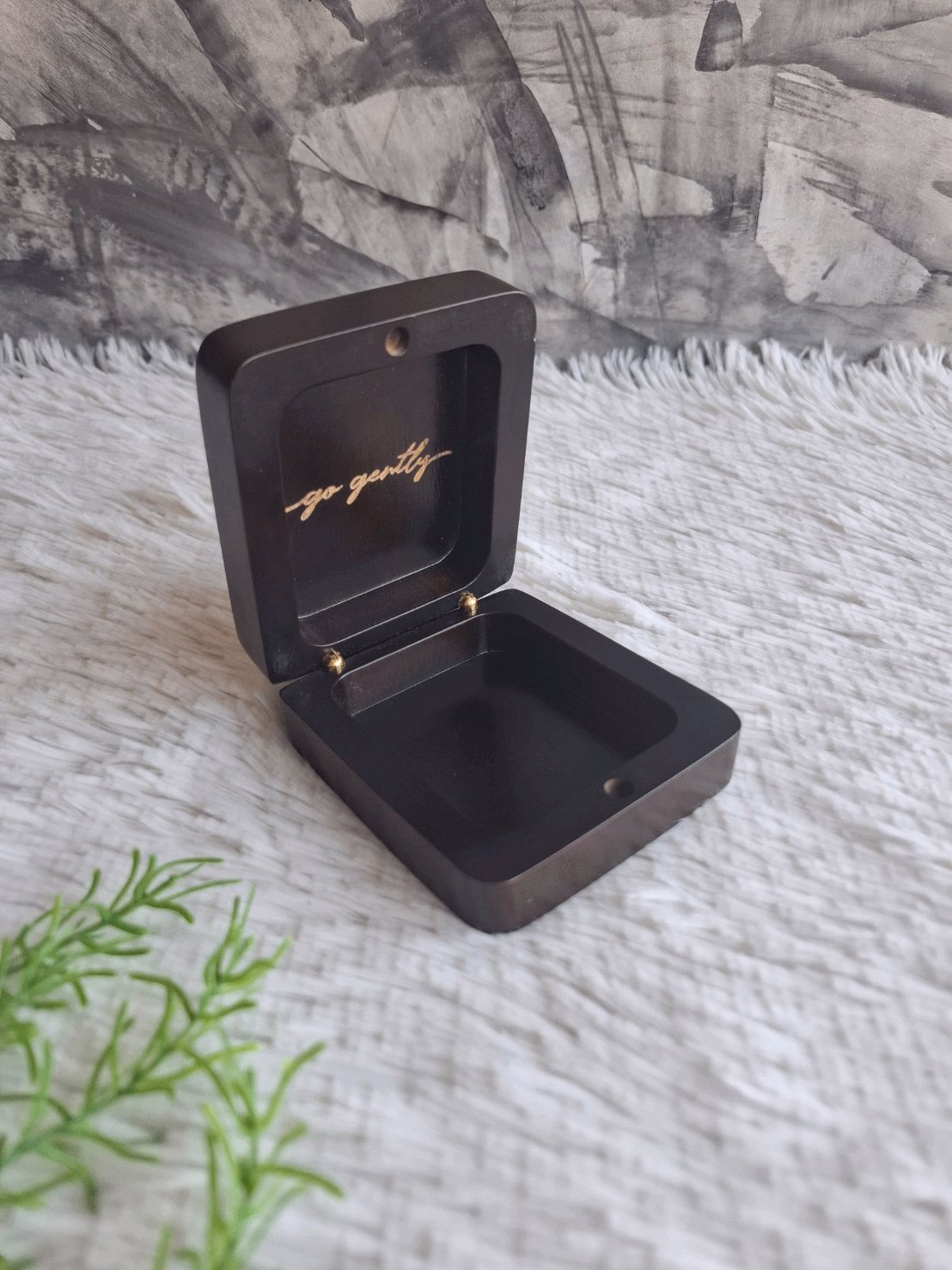 กล่องไม้ใส่แหวน