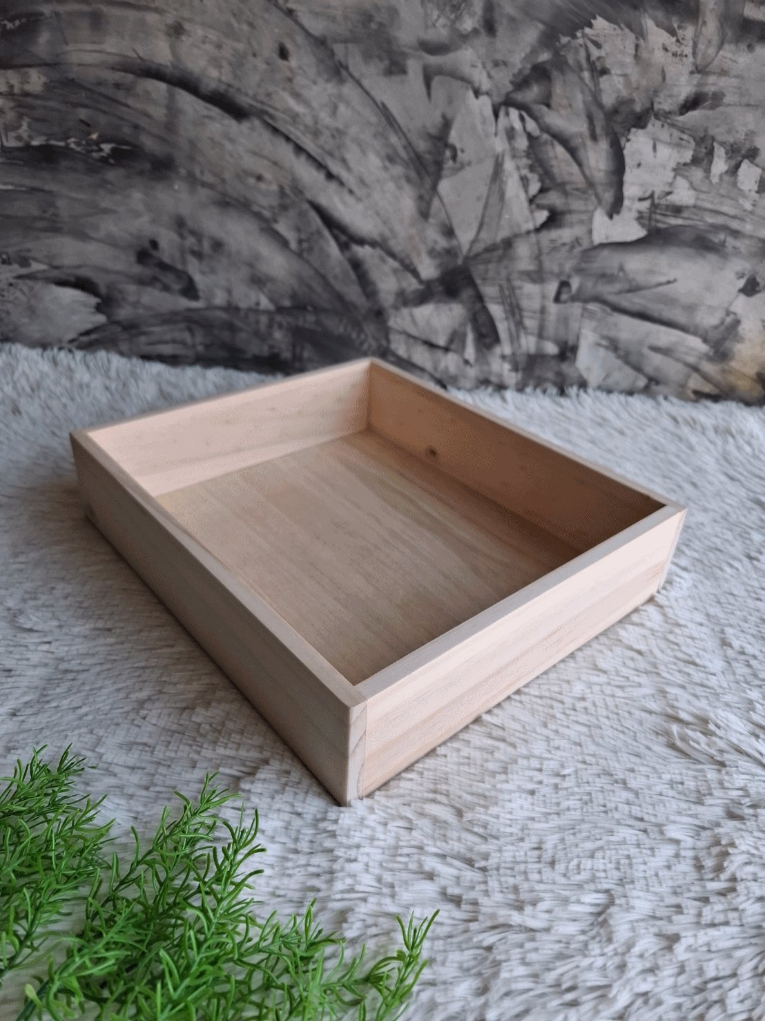 ถาดไม้สน