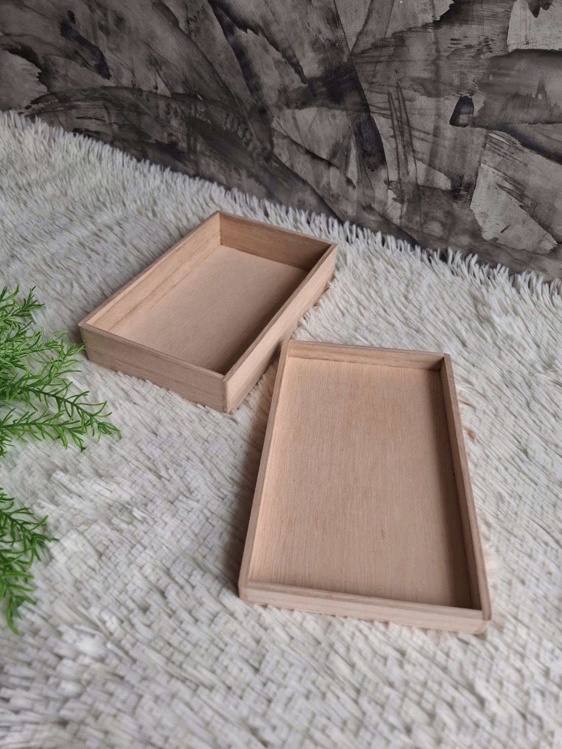 กล่องไม้ฝาครอบ