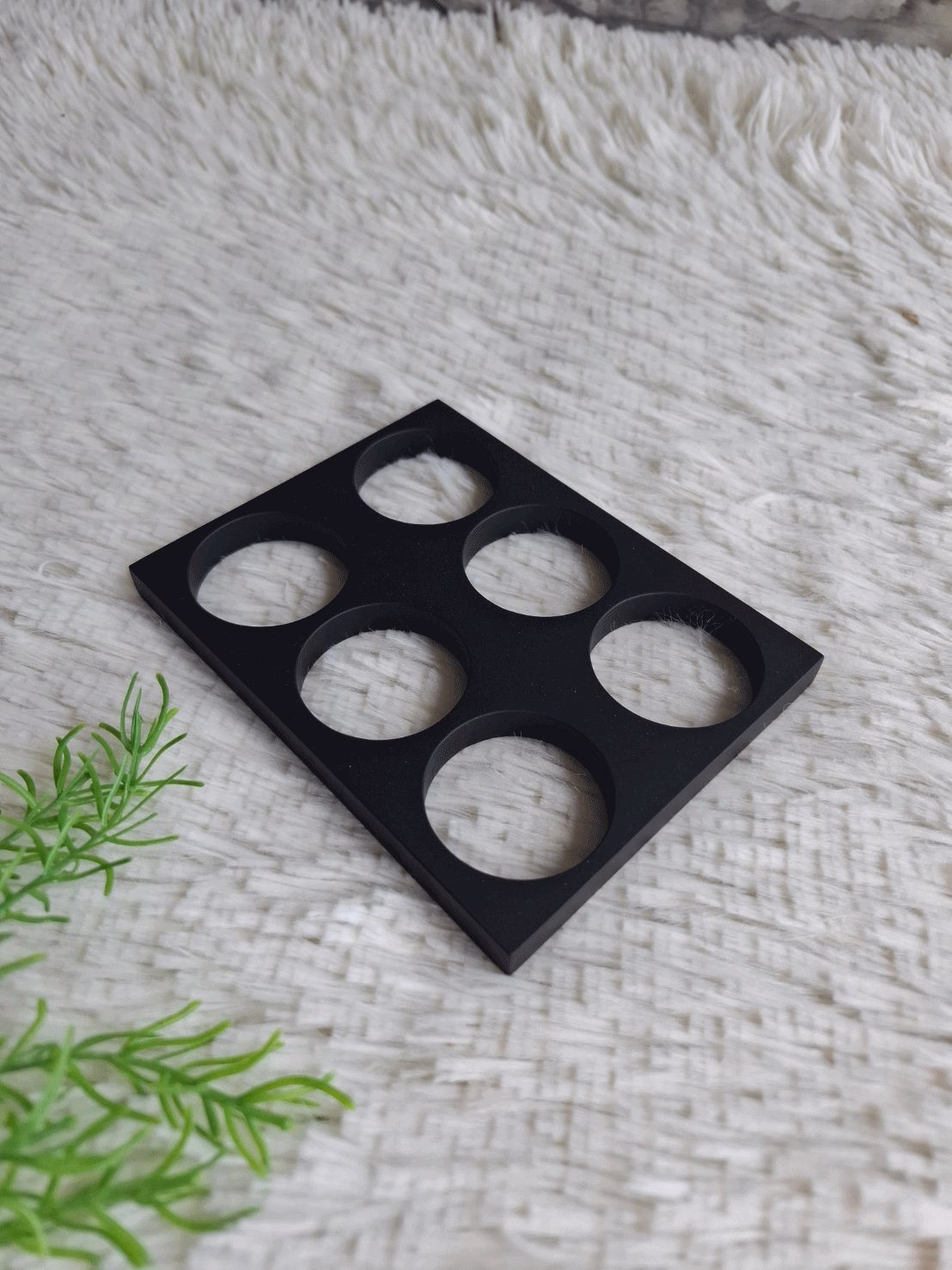 แท่นไม้ใส่ตลับกาแฟ