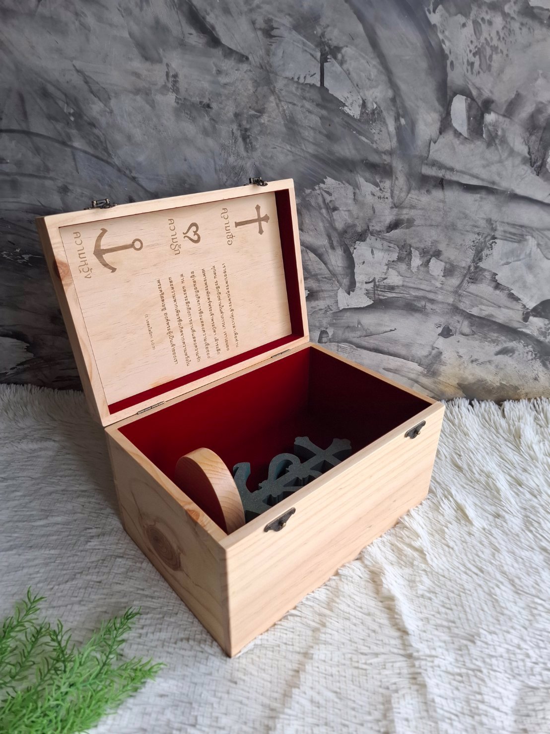 กล่องใส่ไม้กางเขน