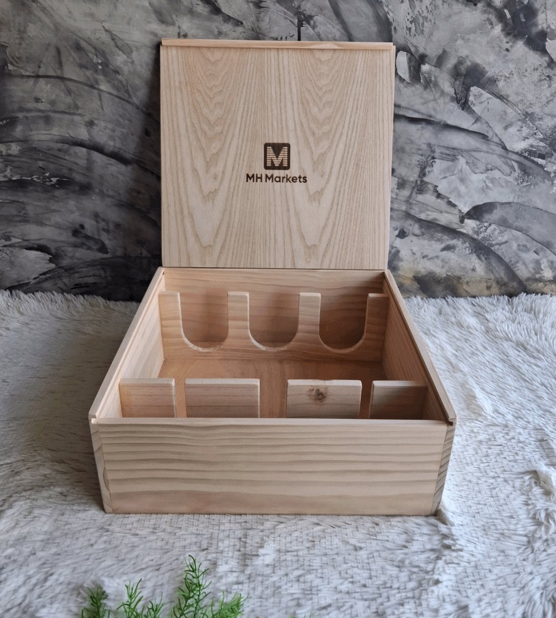 กล่องใส่ไวน์+แก้ว