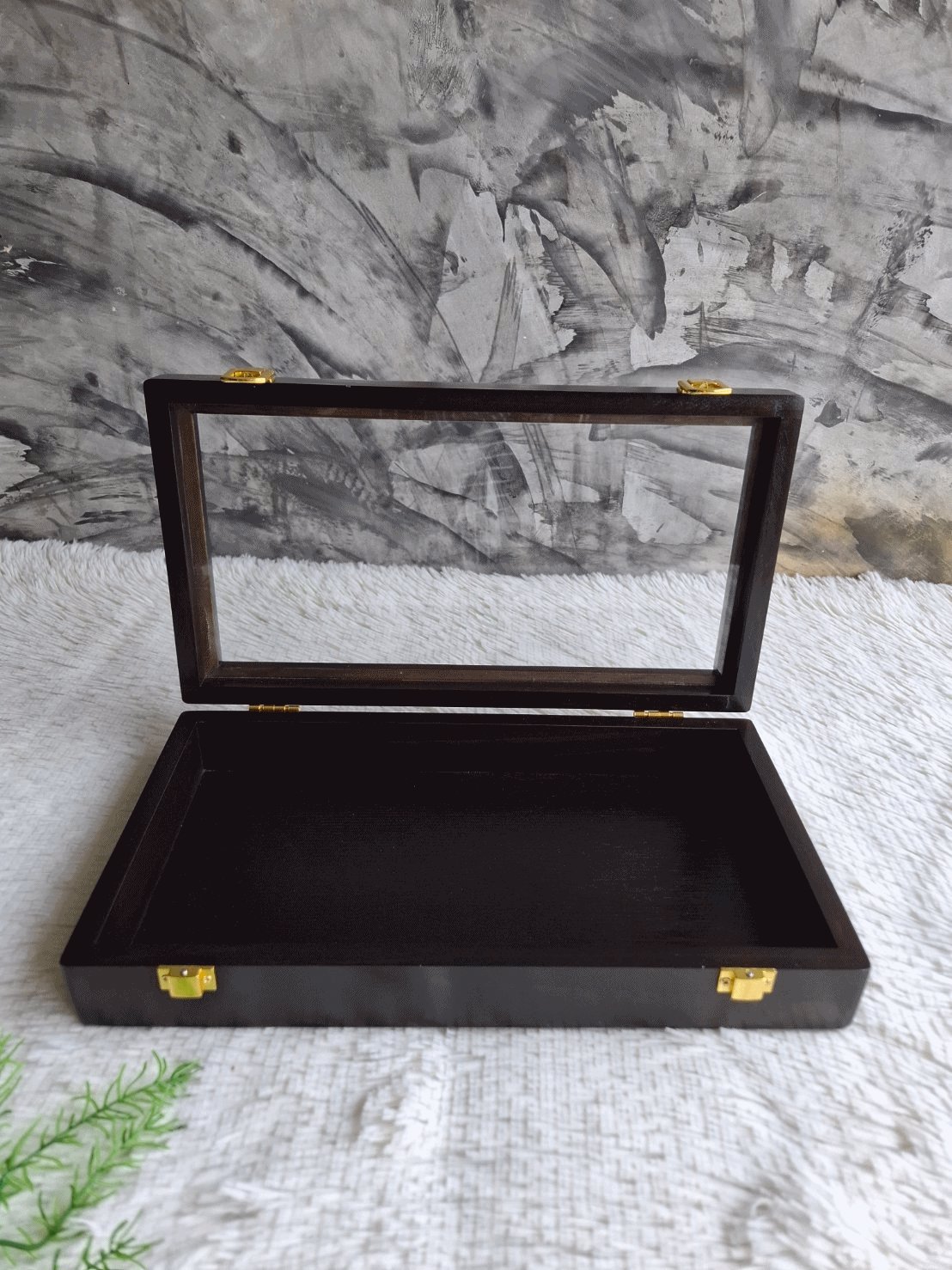 กล่องไม้ฝากระจก