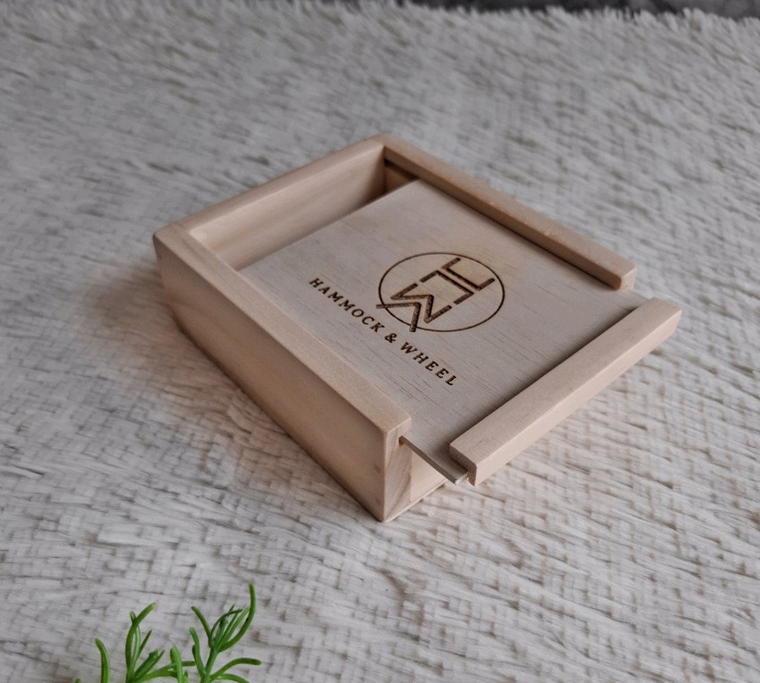 กล่องไม้ฝาสไลด์สีไม้ธรรมชาติ