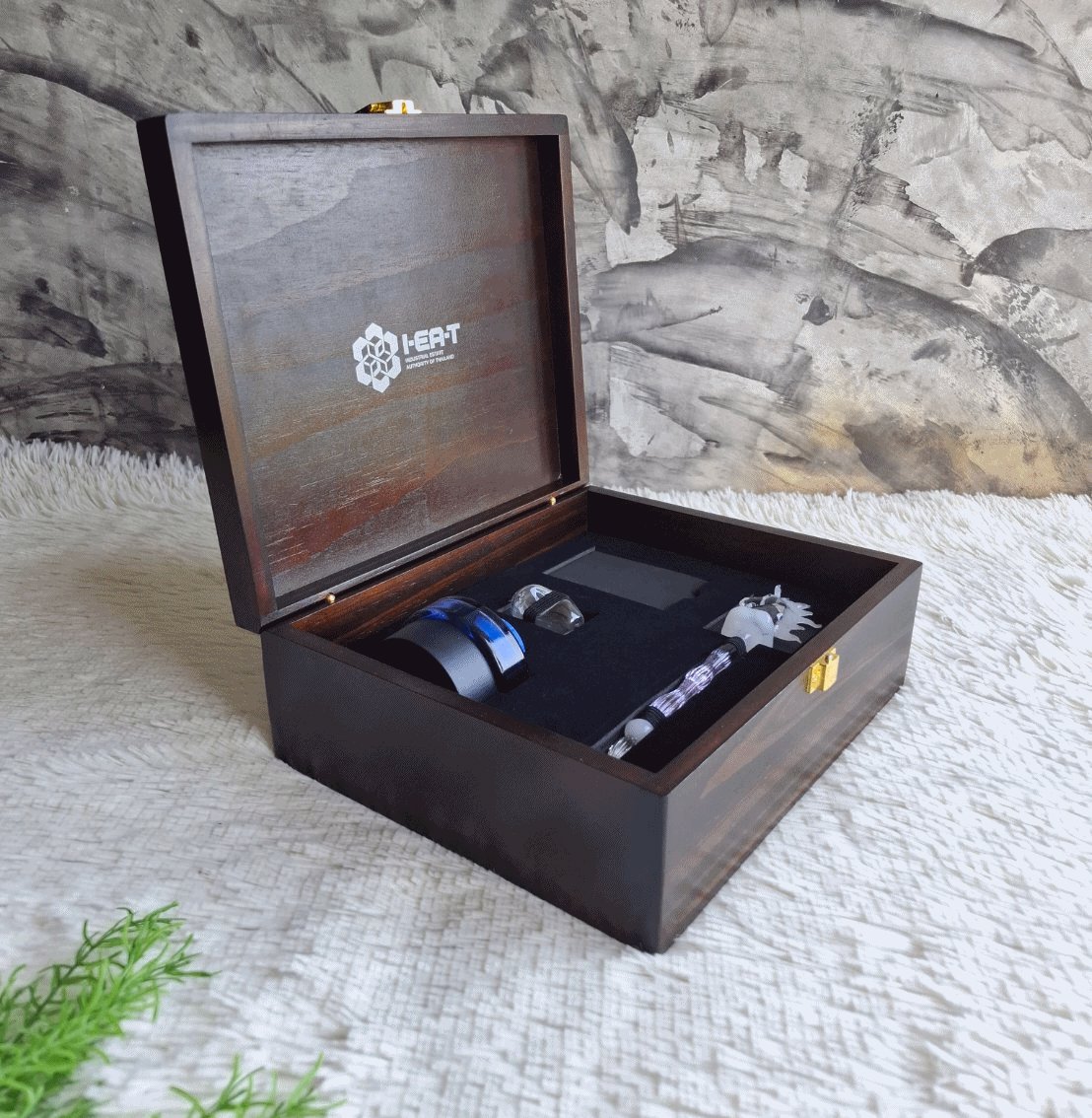 กล่องไม้ใส่ชุดน้ำหมึก+ปากกา