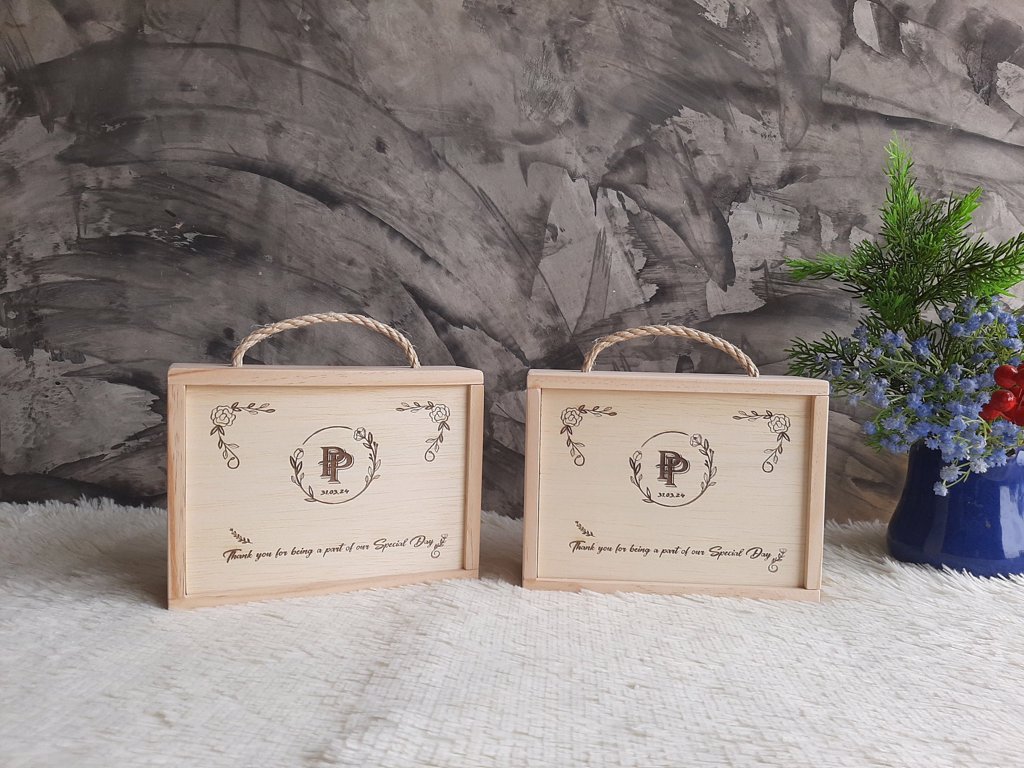 กล่องไม้ใส่ของชำร่วยงานแต่งงาน