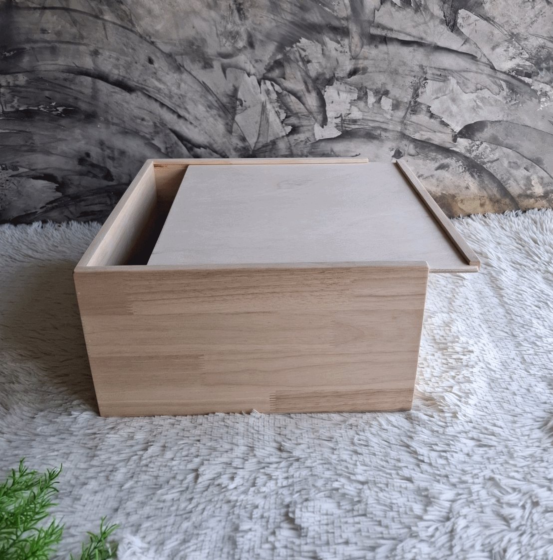 กล่องไม้ฝาสไลด์